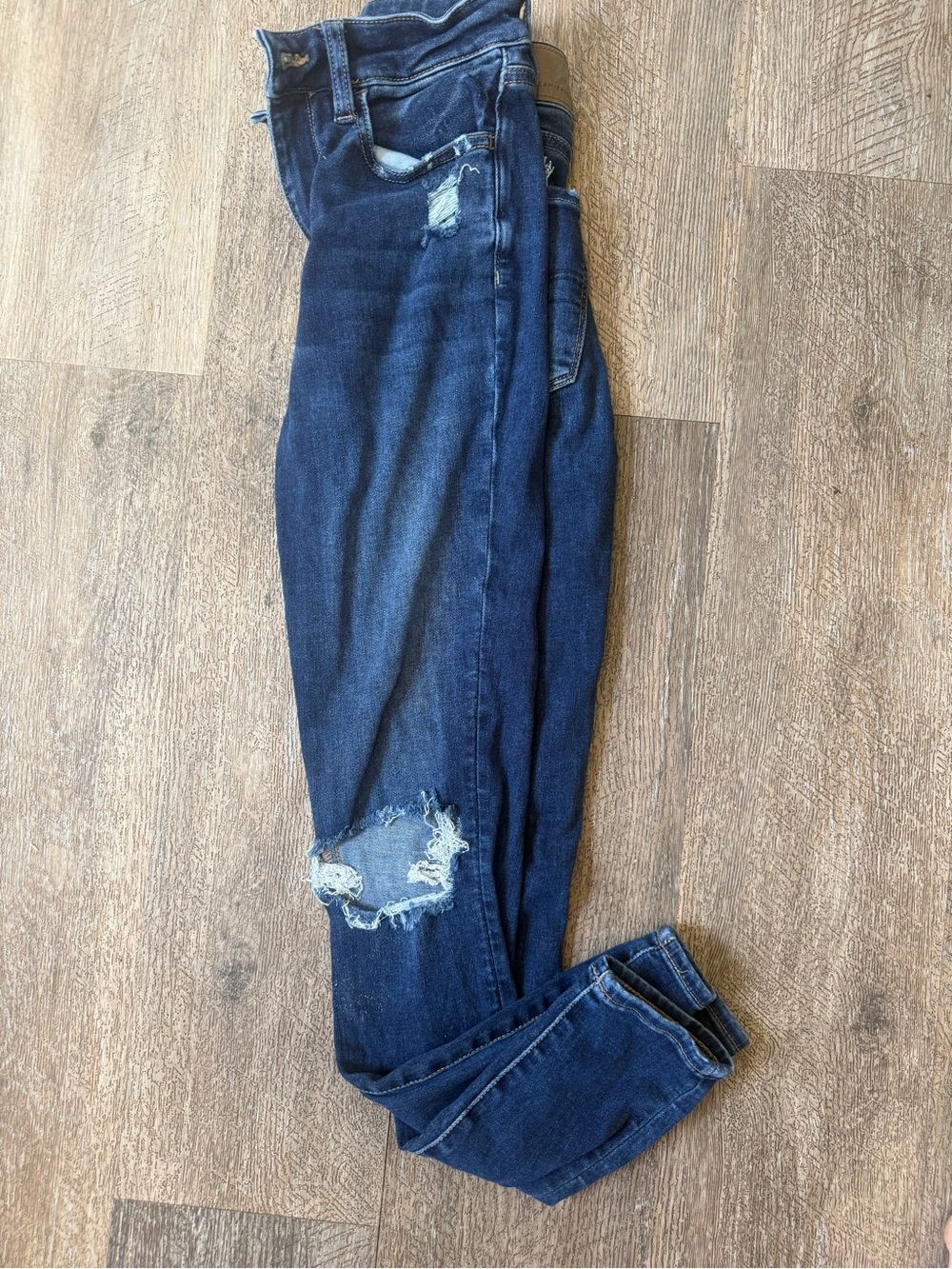 American Eagle Outfitters Dark Blue Distressed Skinny Jeans